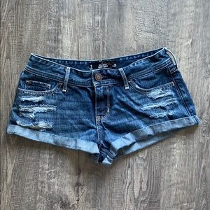 Hollister low-rise shorts
